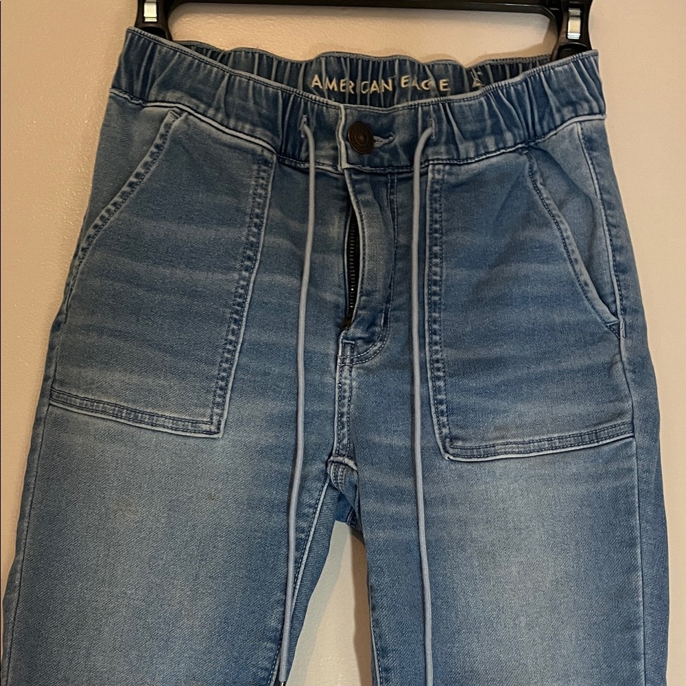 American Eagle Outfitters Sky Blue Cropped Jeans size 2 - Picture 3 of 8